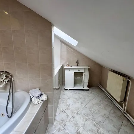 120 M2 In The Centre Of The Old Town Apartment Bratislava