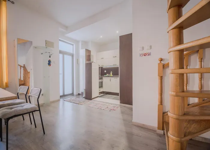 120 M2 In The Centre Of The Old Town Apartament Bratislava