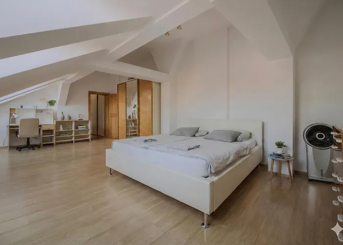 Apartament 120 M2 In The Centre Of The Old Town Bratislava