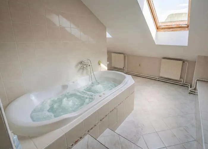 120 M2 In The Centre Of The Old Town *